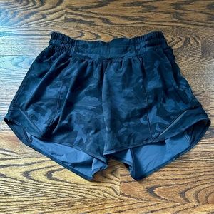 Lululemon Hotty Hot Running Short